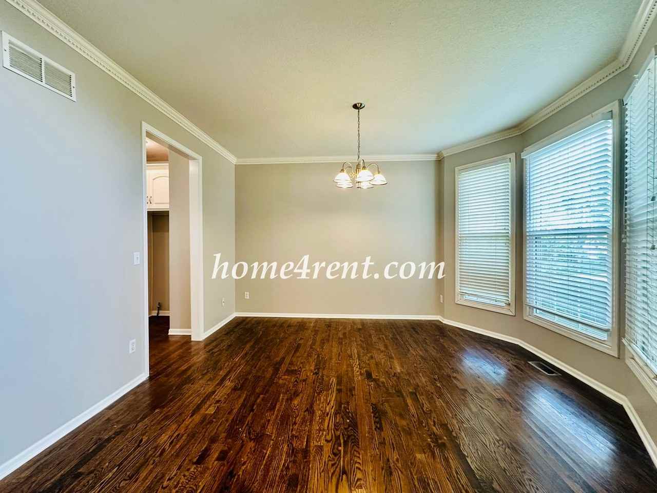 8511 W 128th St - Photo 4 of 48