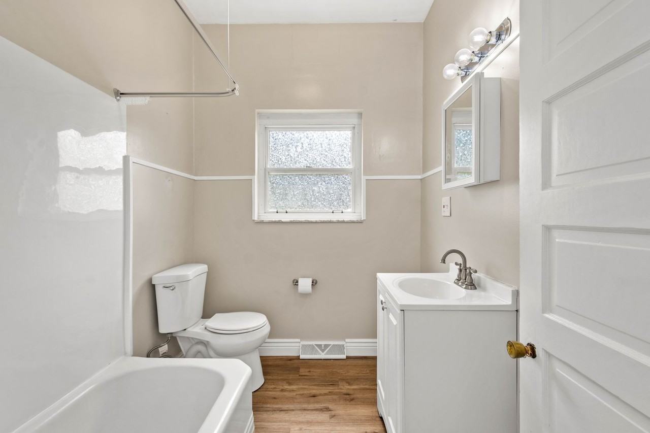 447 Elm Rd - Photo 2 of 18