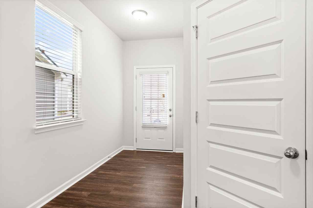 2451 Peak Ridge Ln - Photo 3 of 28