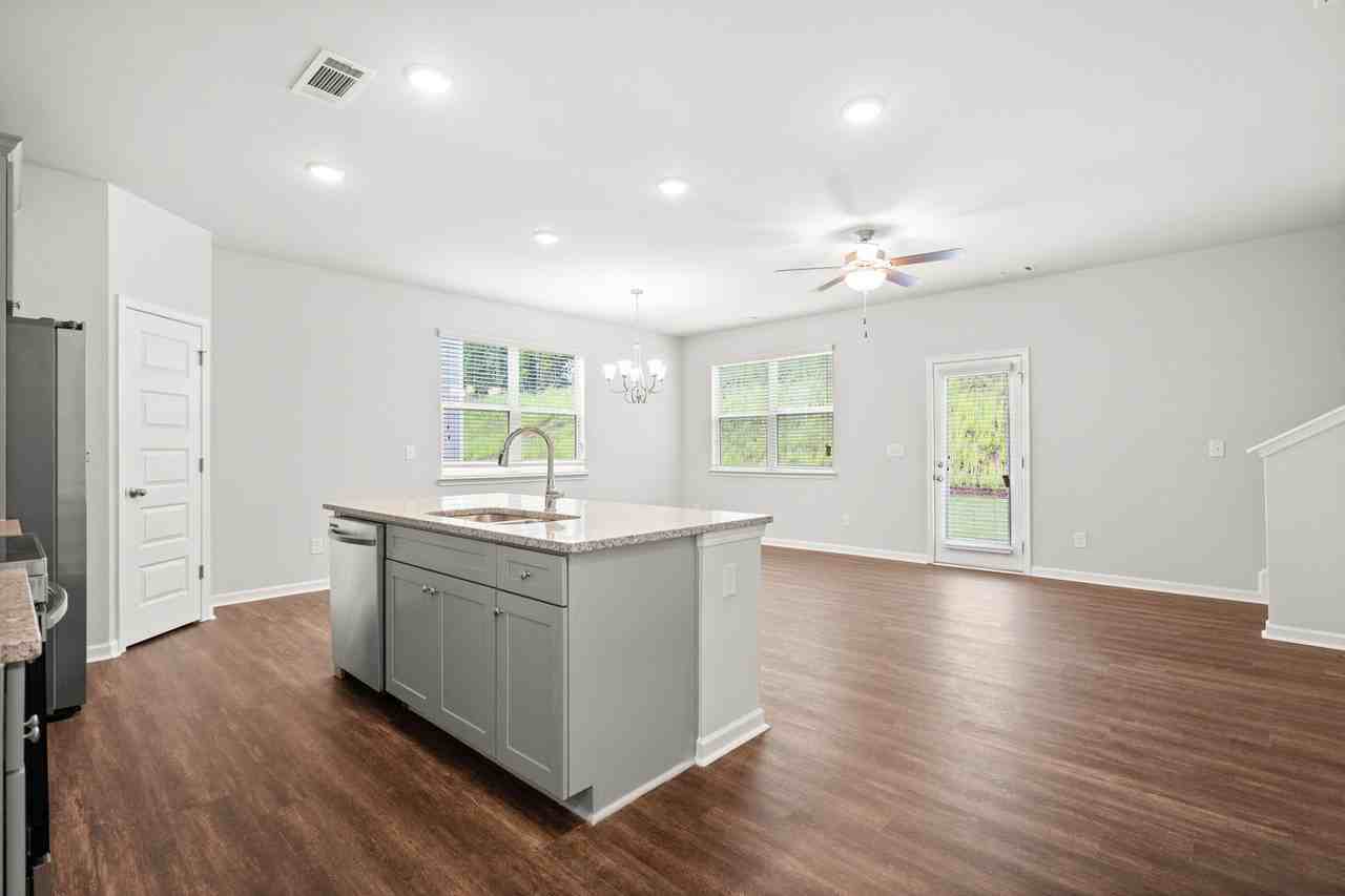 2451 Peak Ridge Ln - Photo 5 of 28