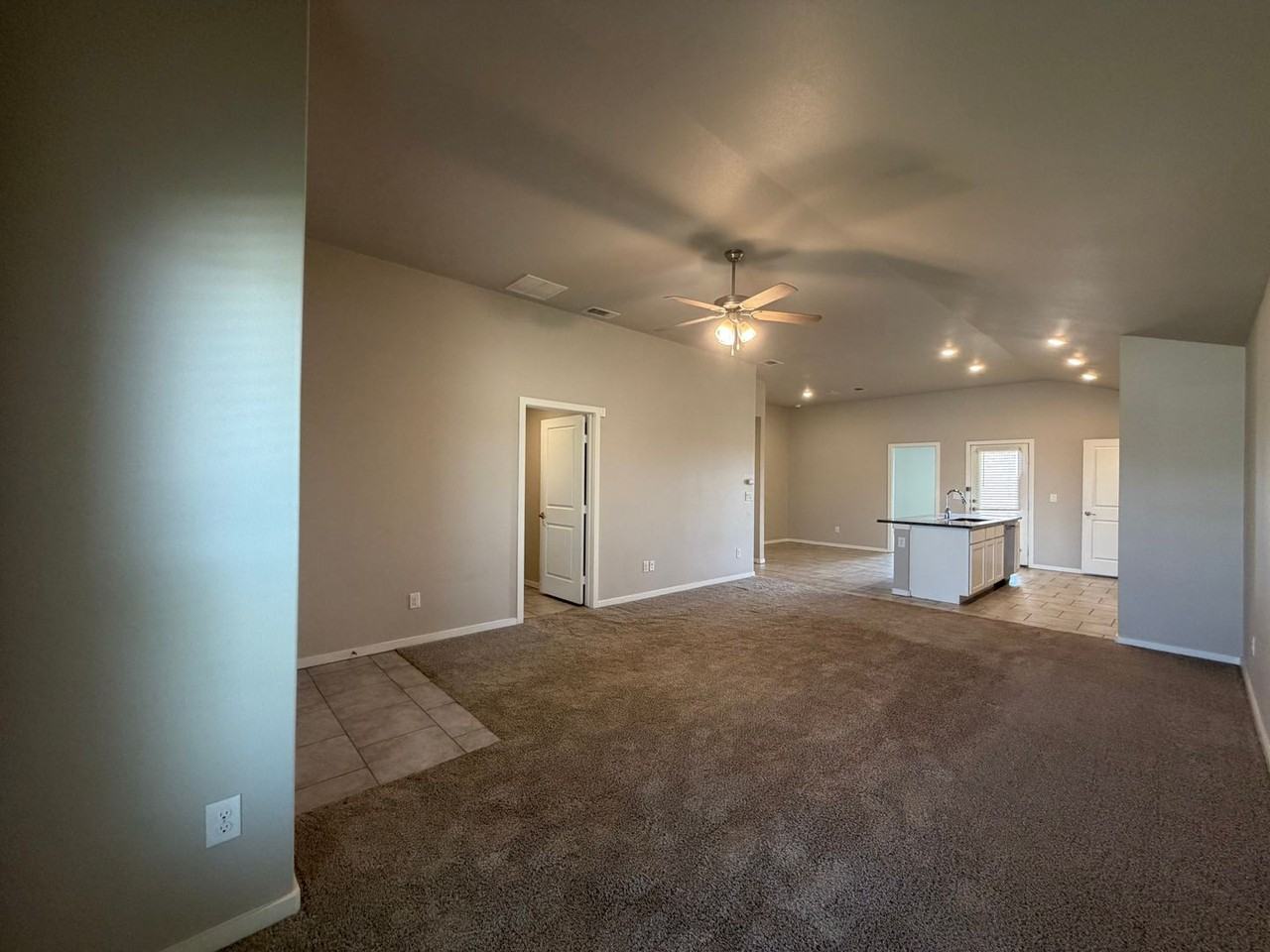 10424 Xenia Ave - Photo 5 of 33
