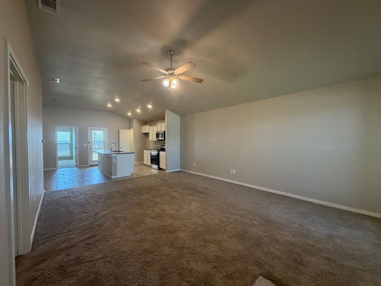 10424 Xenia Ave - Photo 6 of 33