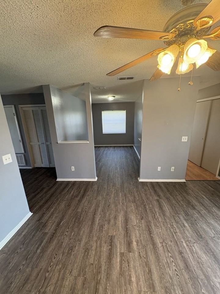 4261 Pershing Pointe Pl #3 - Photo 7 of 14