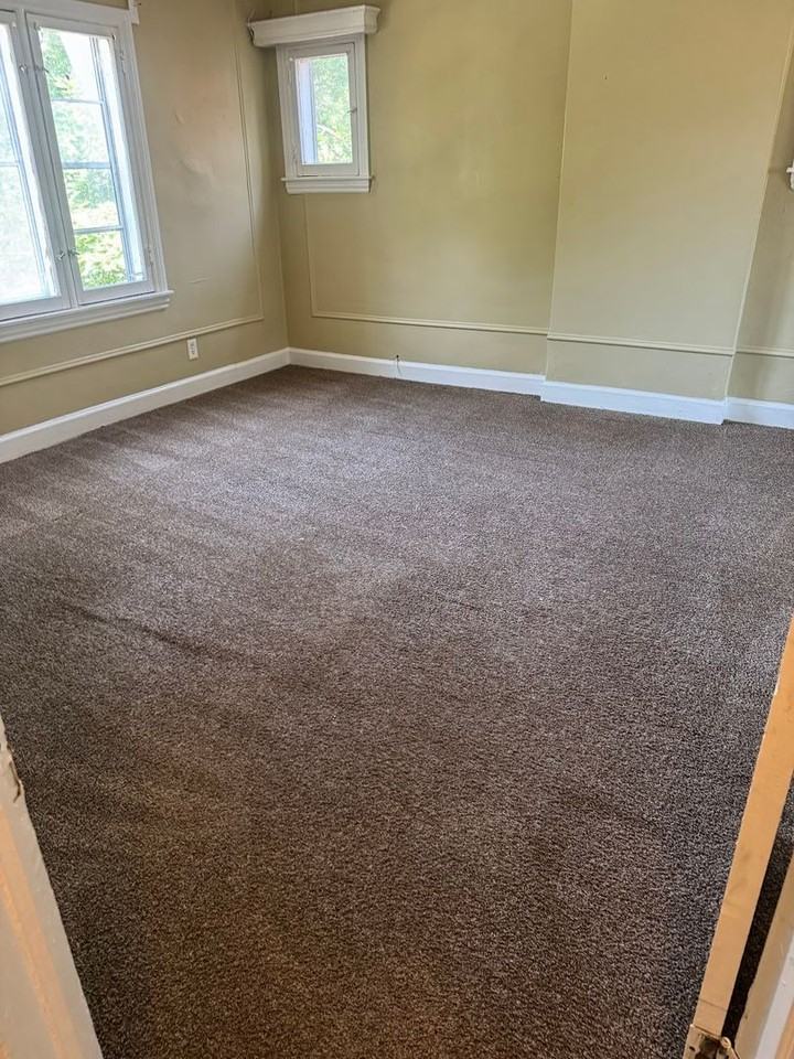 16230 Cherrylawn St - Photo 5 of 8