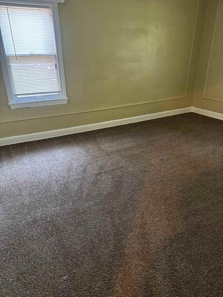 16230 Cherrylawn St - Photo 6 of 8