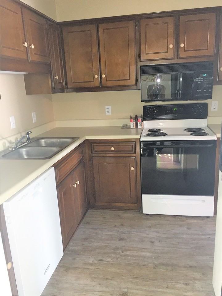 49 49 Somerset - Photo 7 of 12