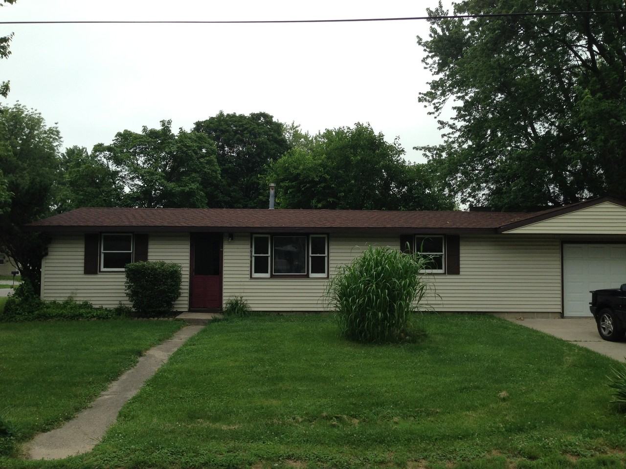 906 Eastwich Dr - Photo 3 of 9
