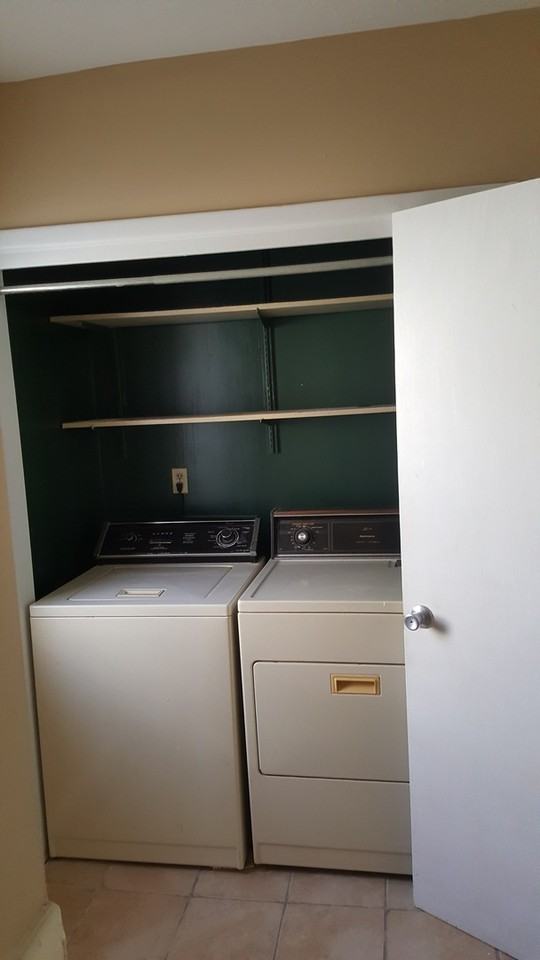 122 N Sedgwick St - Photo 7 of 9