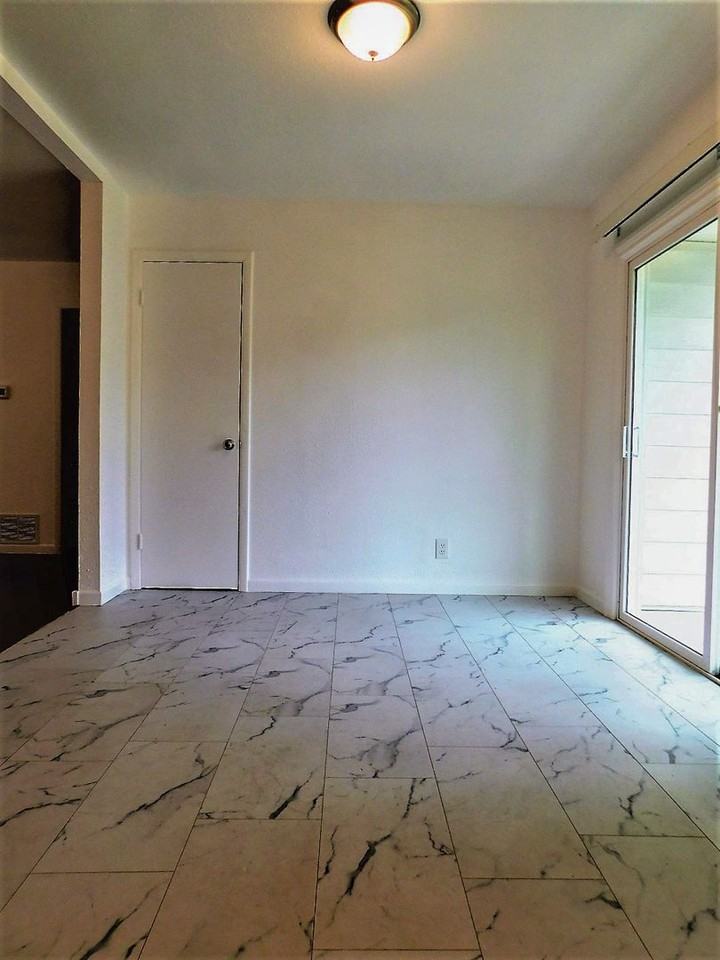 1100 Estes Dr - Photo 6 of 22