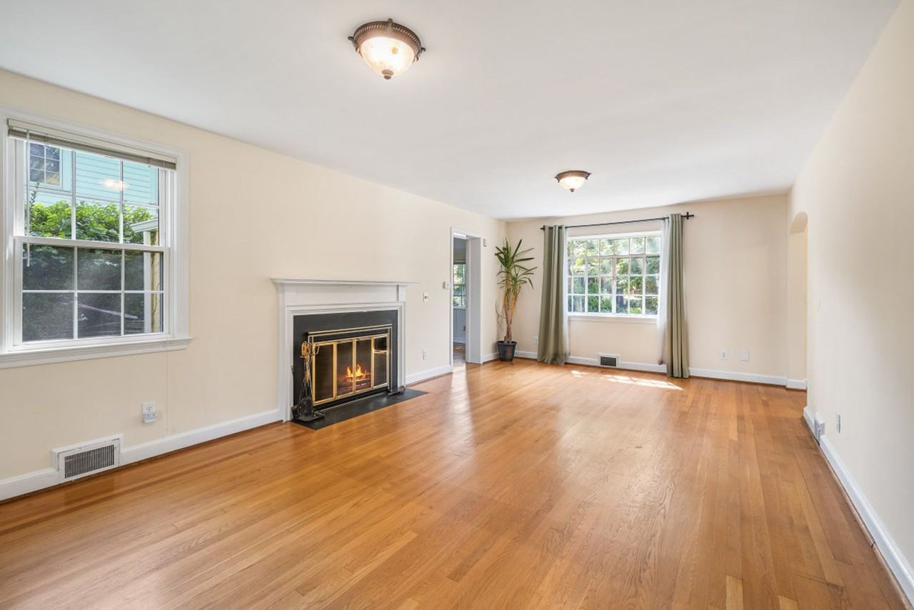 5206 Western Ave - Photo 7 of 37
