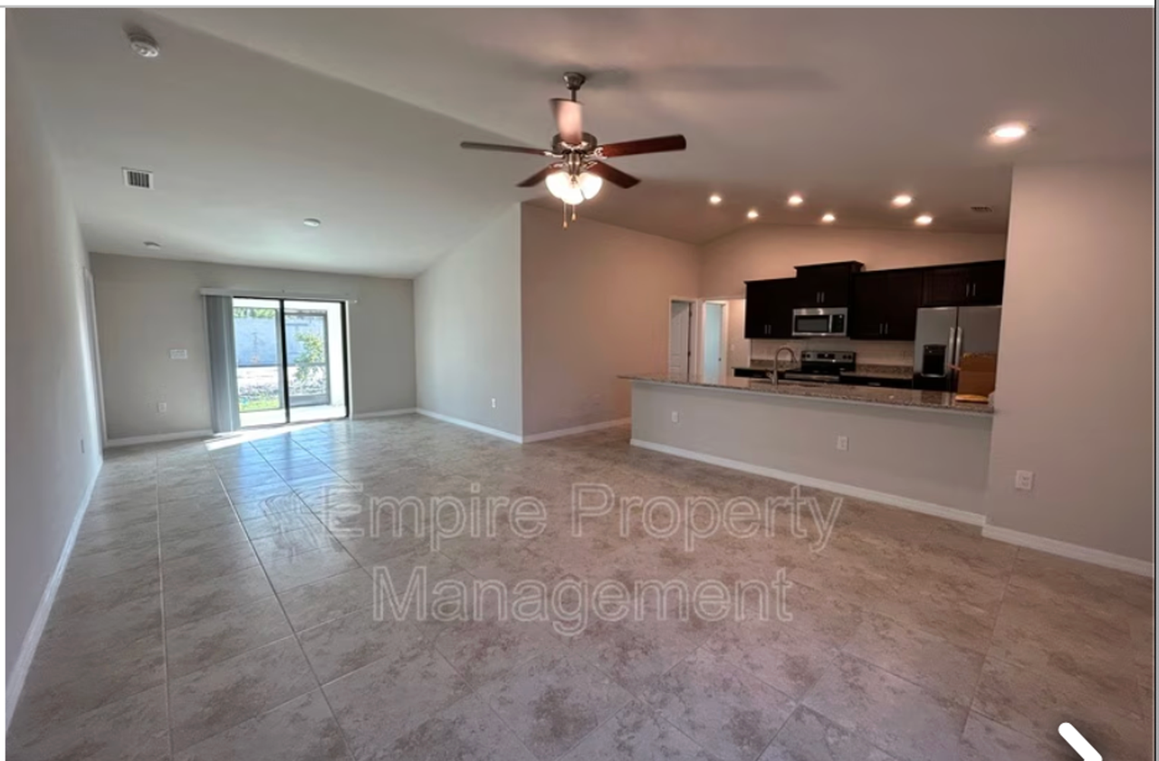 4113 Ne 22nd Ave - Photo 3 of 17