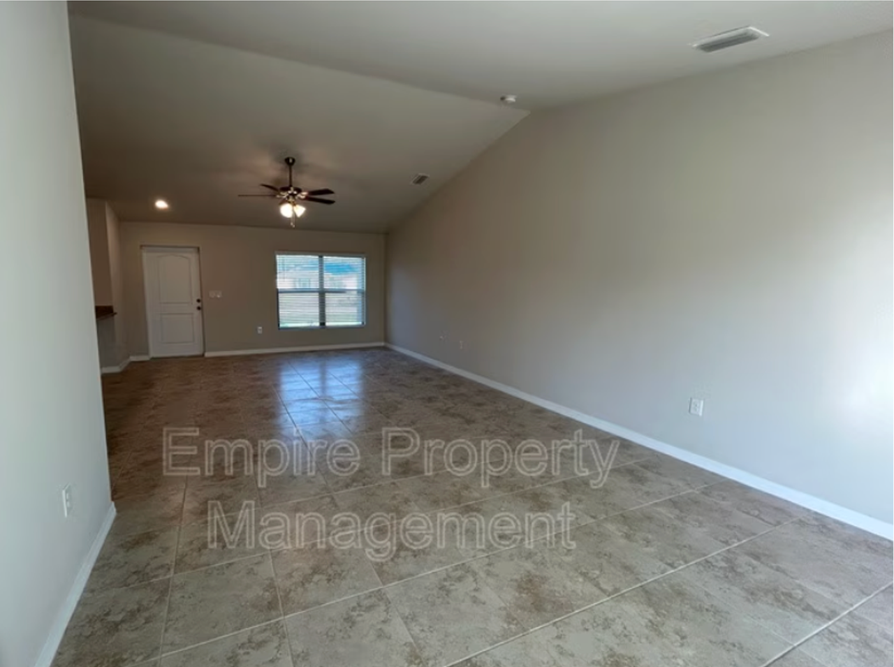 4113 Ne 22nd Ave - Photo 5 of 17