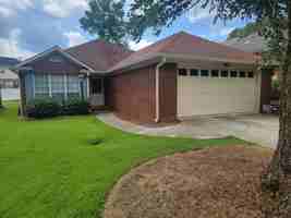 featured image of 2910 Pointewest Dr
