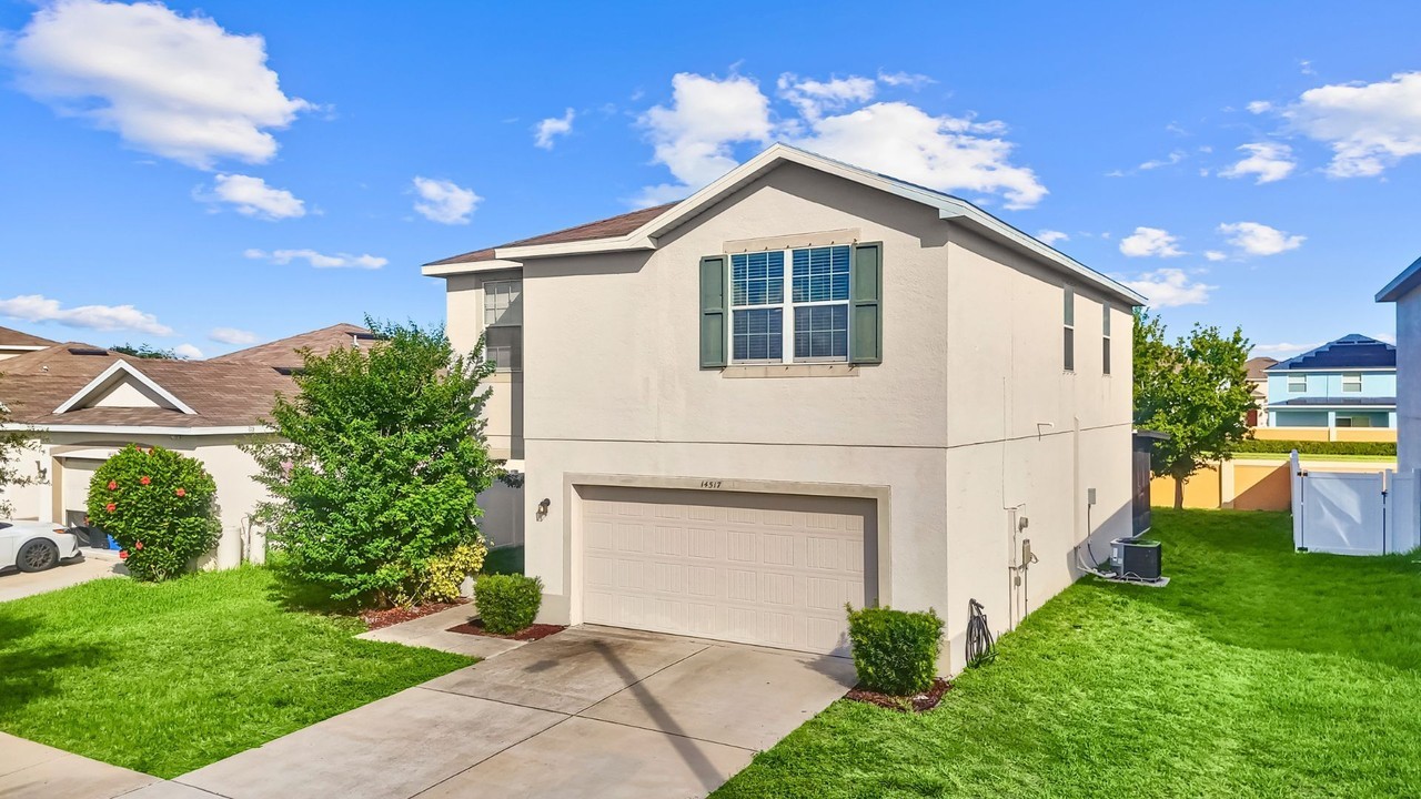 14517 Dunrobin Dr