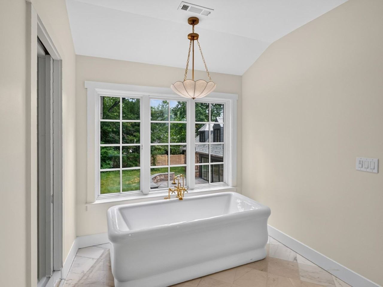 1085 Ridge Rd - Photo 7 of 29