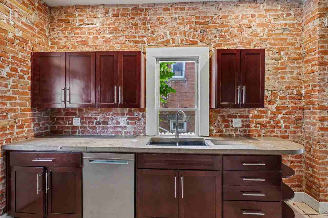 46 S Lincoln St - Photo 5 of 23
