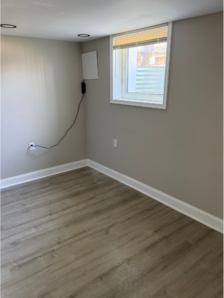3627 Pulaski Highway - Photo 4 of 30