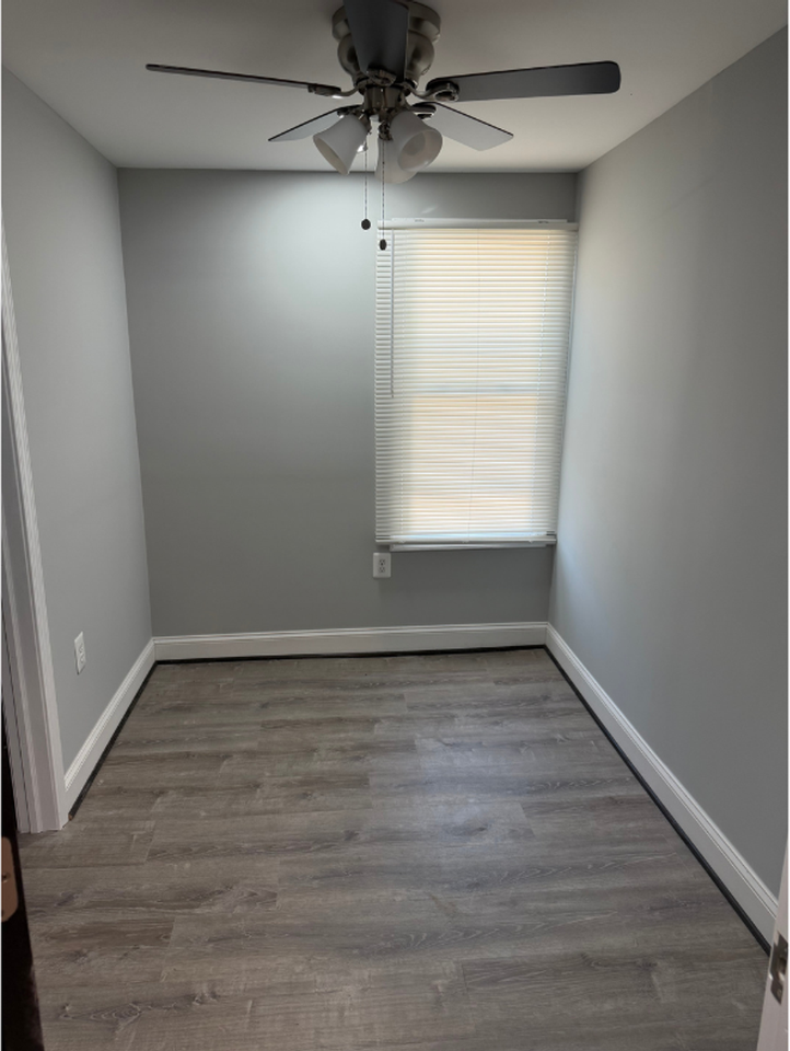 1228 Glyndon ave - Photo 2 of 22