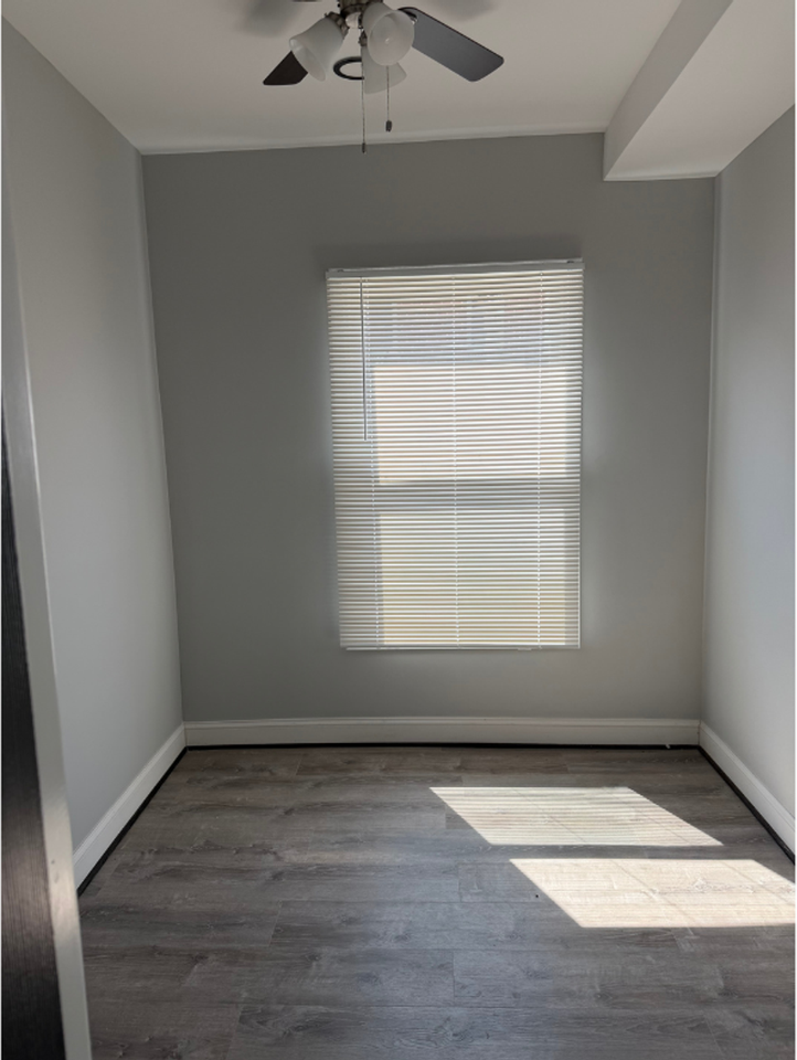 1228 Glyndon ave - Photo 3 of 22
