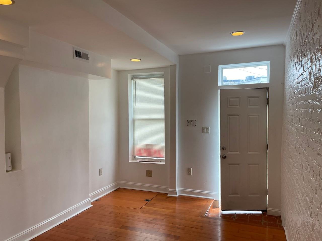 864 Carroll St - Photo 2 of 23