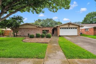 9827 Astronaut Dr - Photo 1 of 1