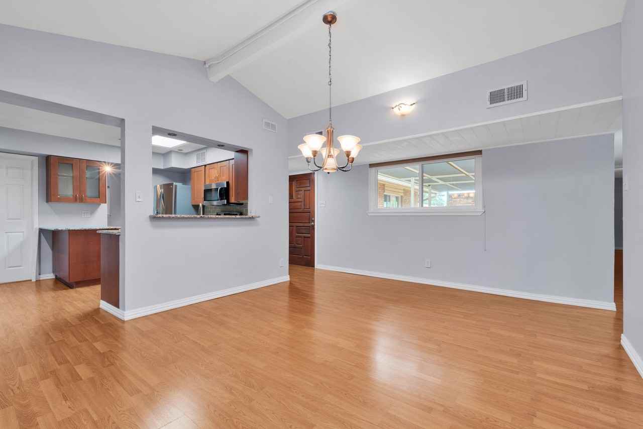 9827 Astronaut Dr - Photo 6 of 20