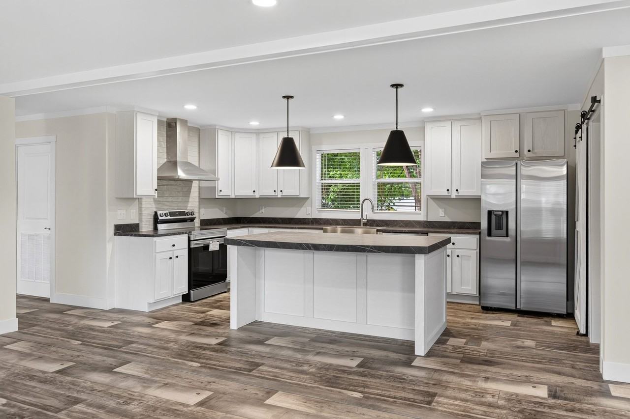 6683 Gary Ln - Photo 6 of 29