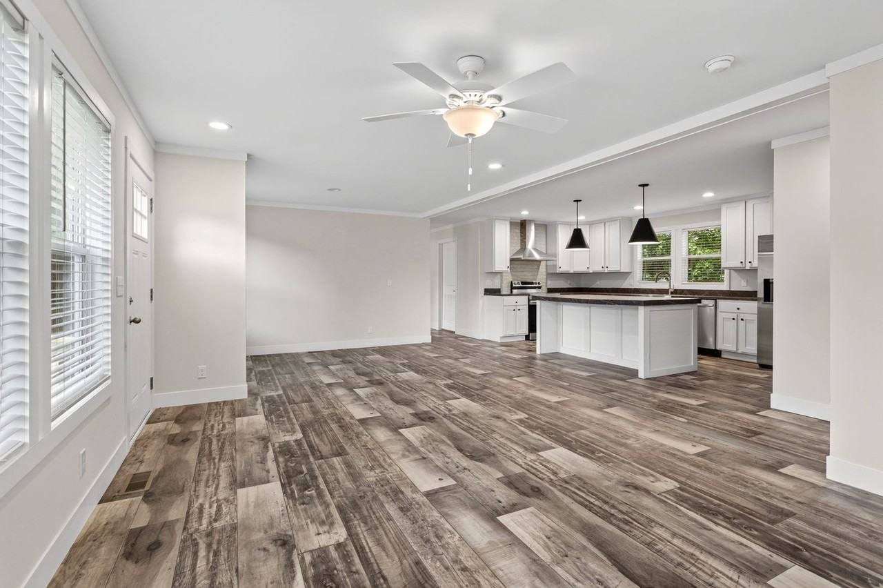 6683 Gary Ln - Photo 7 of 29
