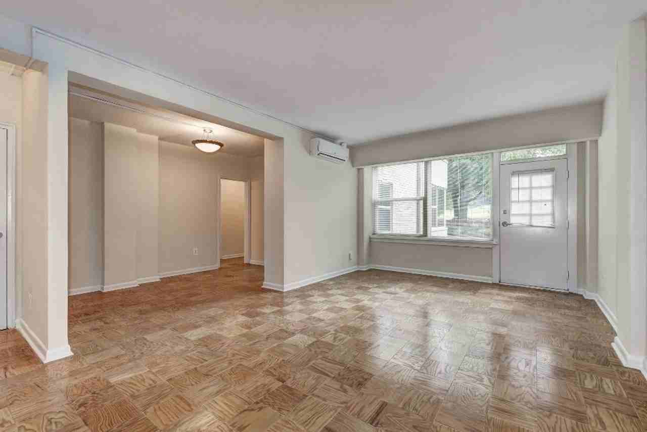 6600 LUZON & VAN BUREN - Photo 6 of 46