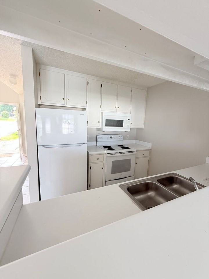 114 Baldwin Dr - Photo 5 of 20