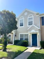 featured image of 1306 Hampton Park Ln