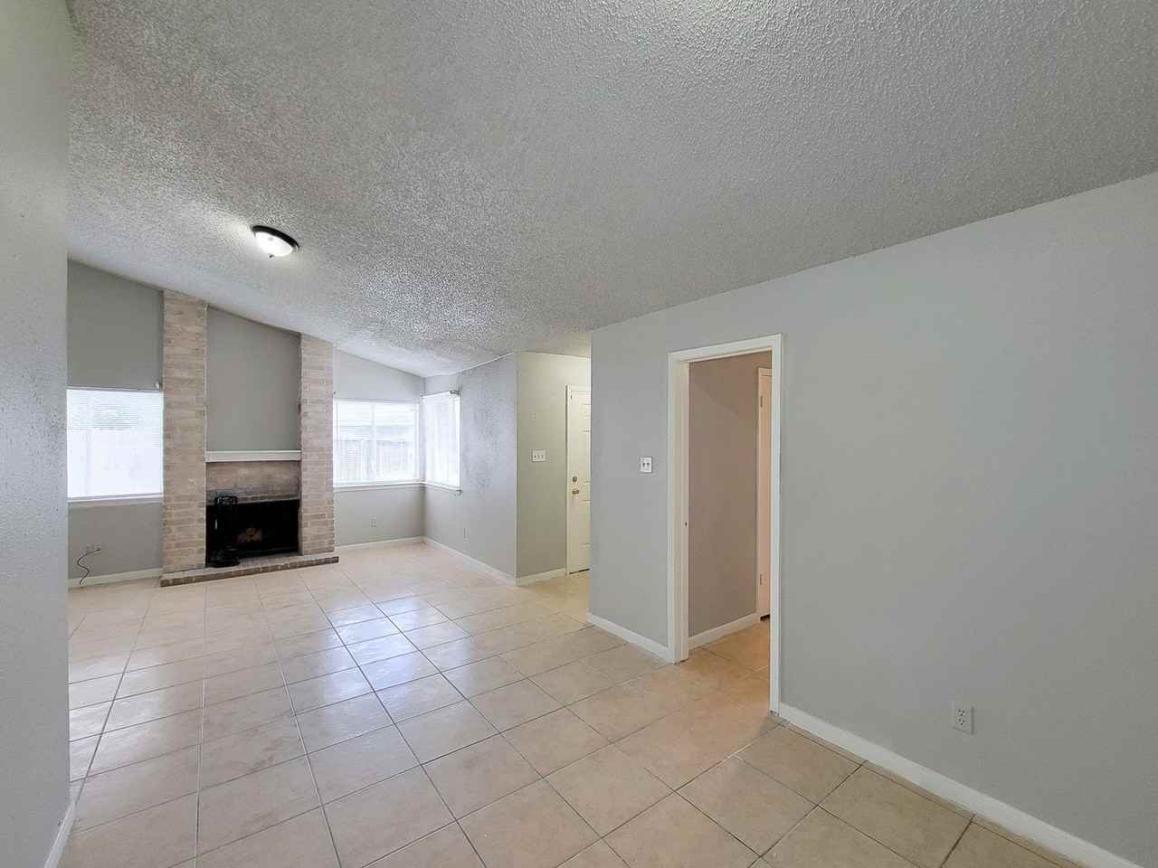 17706 Glenhagen Ct - Photo 6 of 33