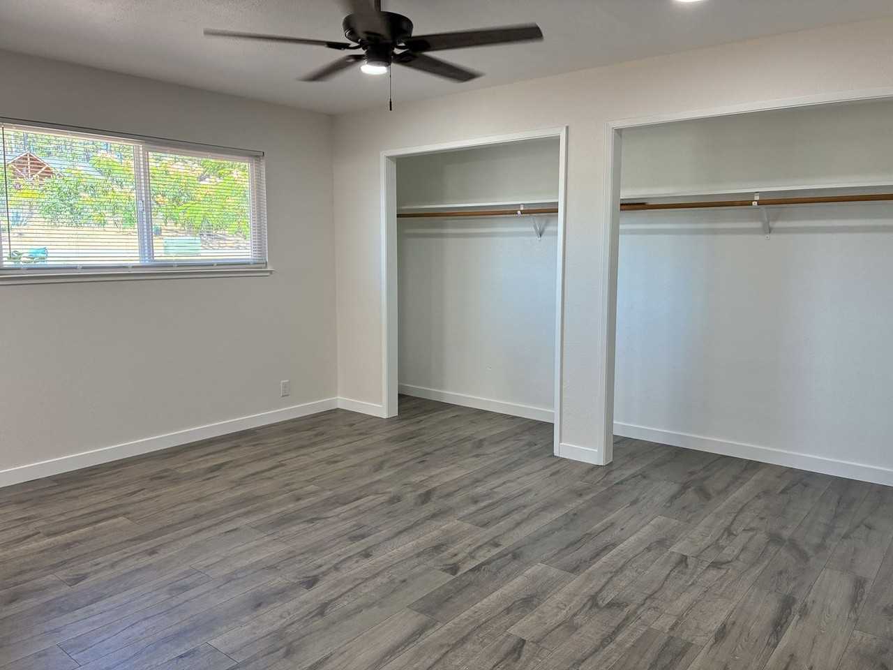 1815 Merrill Rd - Photo 7 of 16