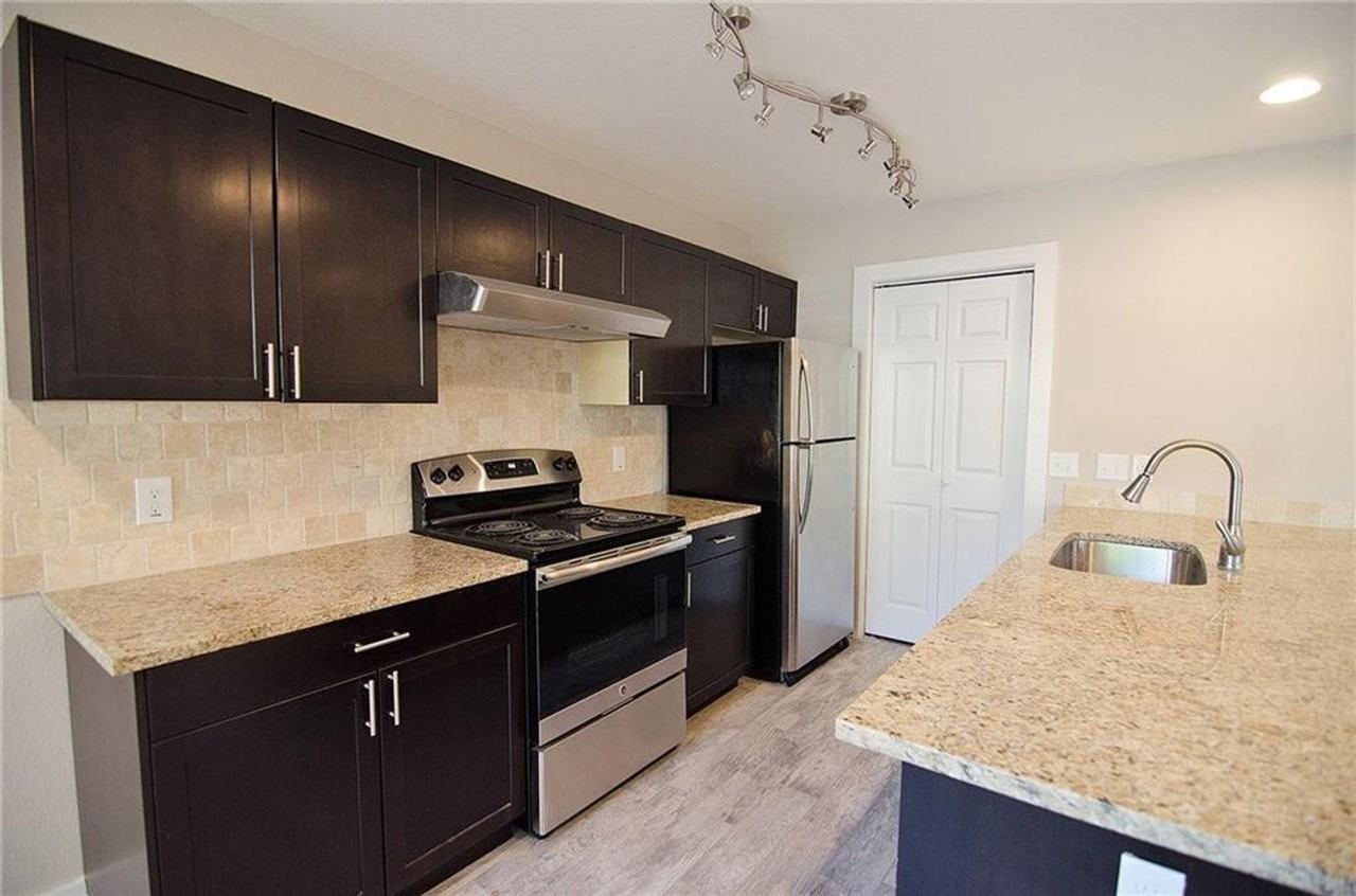 11901 Alpheus Ave #B - Photo 5 of 20