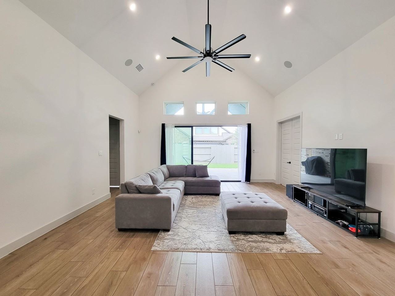 5023 Golden Peach Rd - Photo 6 of 50
