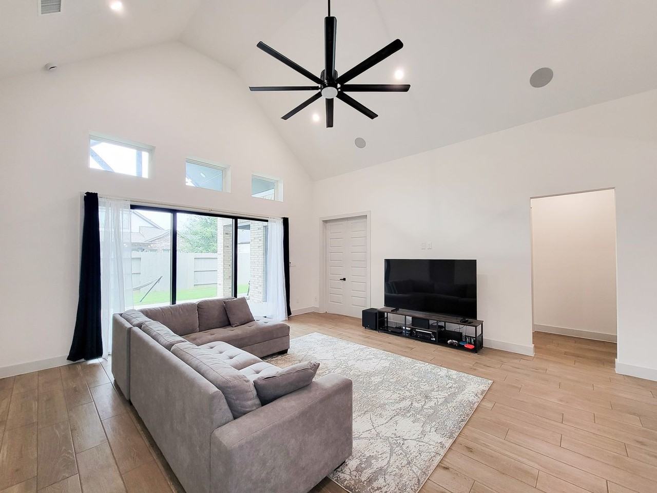 5023 Golden Peach Rd - Photo 7 of 50