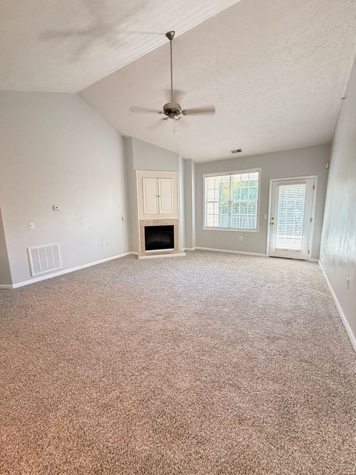 649 Brandermill Rd - Photo 6 of 22