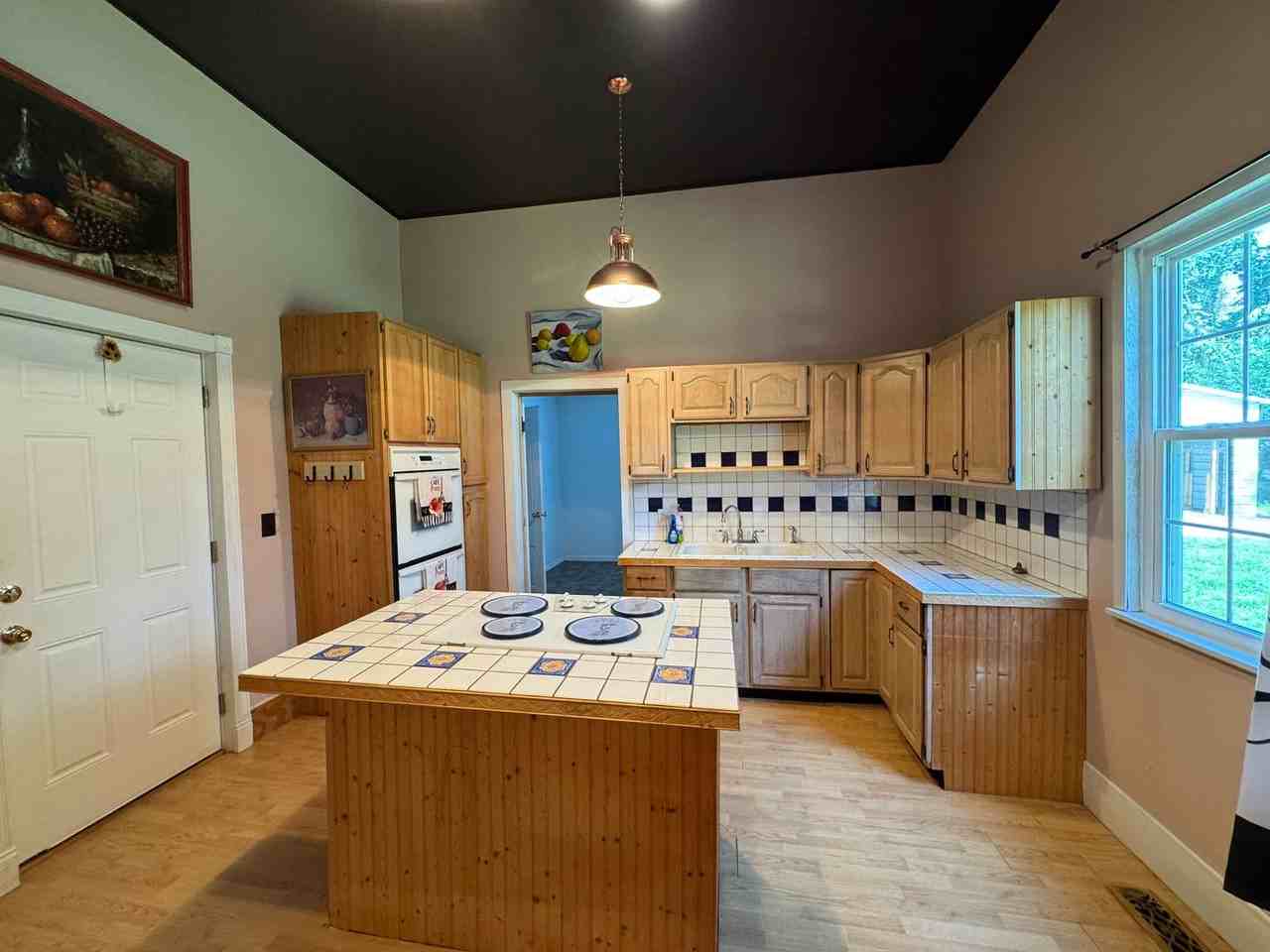 179 Ne County Road 255 - Photo 2 of 23