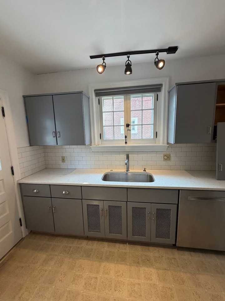1512 Cleveland Ave - Photo 3 of 17