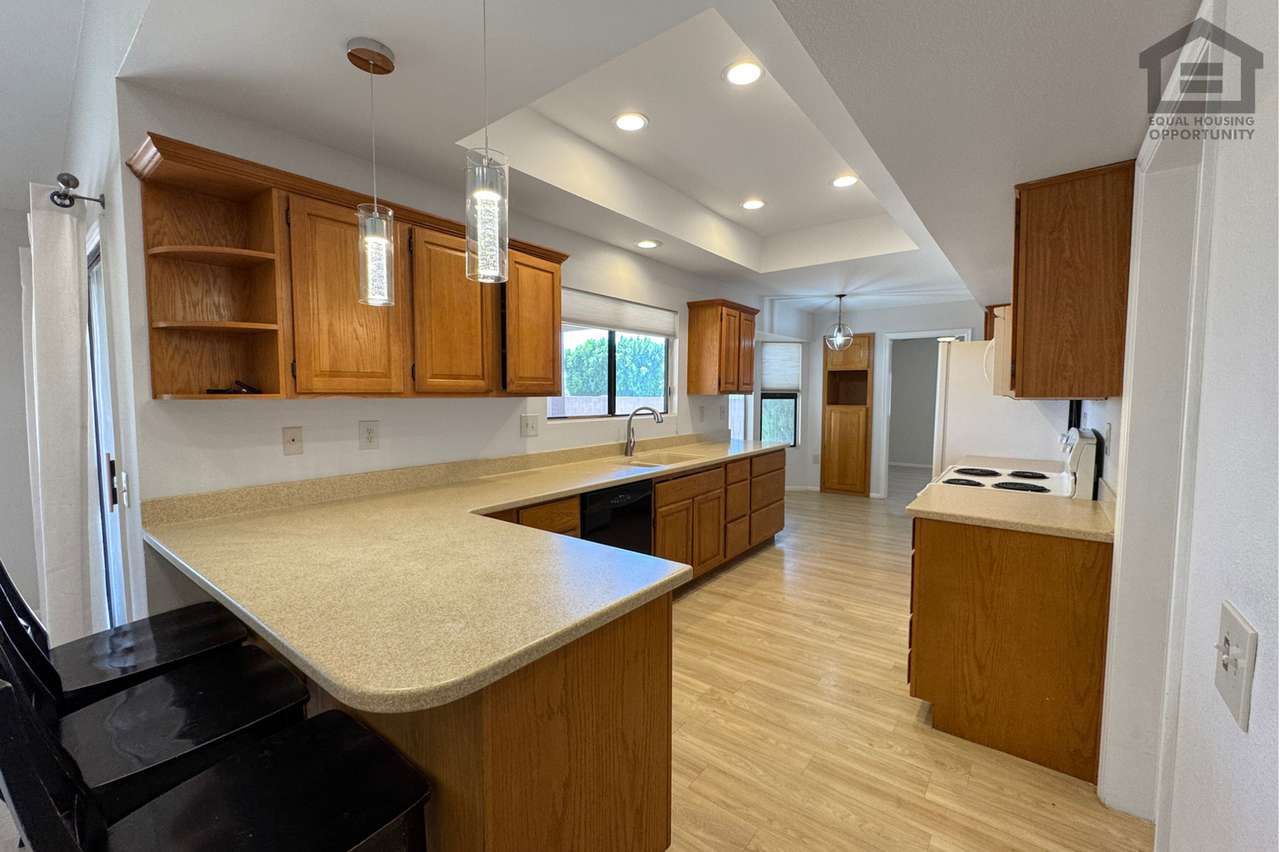 17211 N Desert Glen Dr