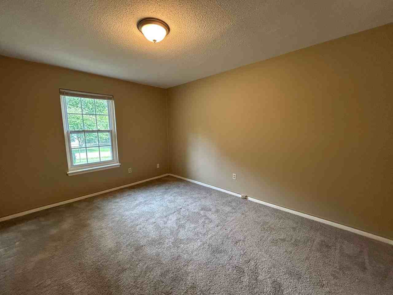 3830 Country Club Rd Apt D - Photo 7 of 10
