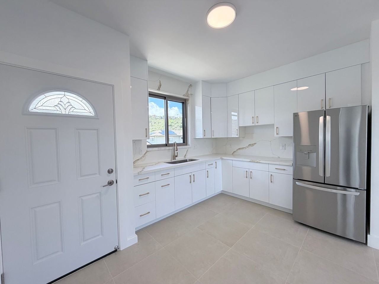 1335 9th Ave - Photo 3 of 12