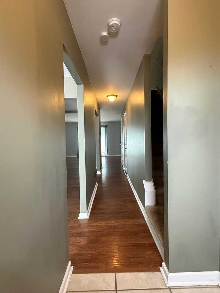 65 Constitution Ave - Photo 2 of 22