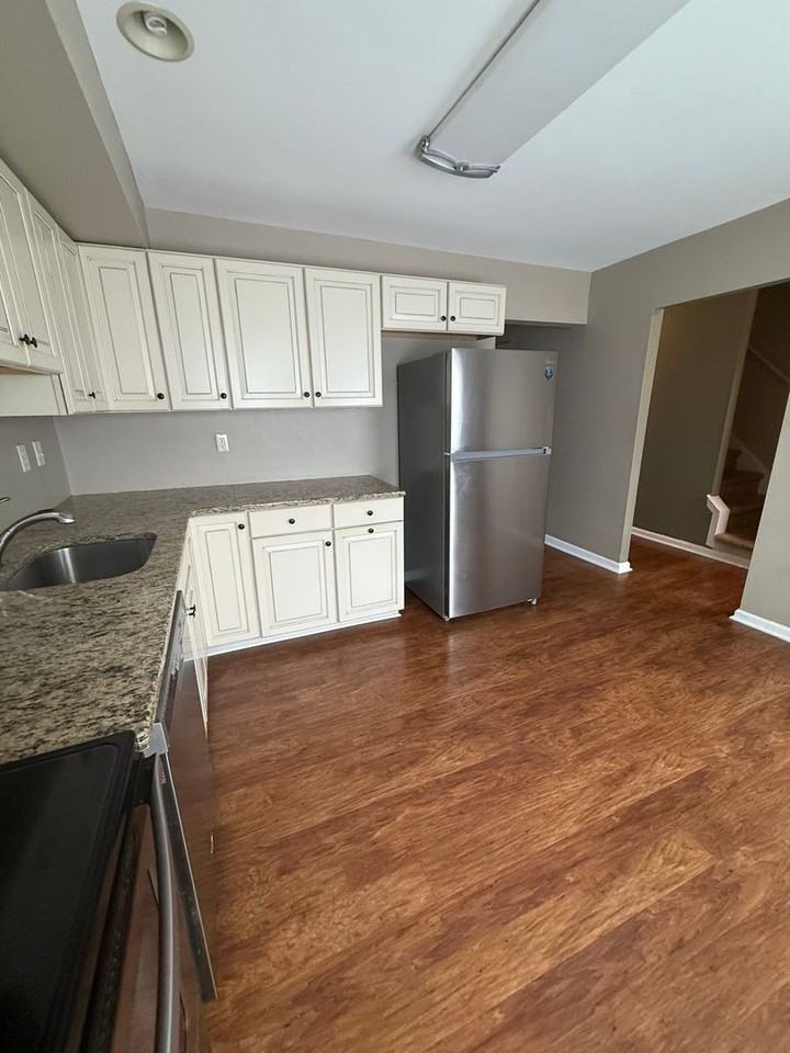 65 Constitution Ave - Photo 5 of 22