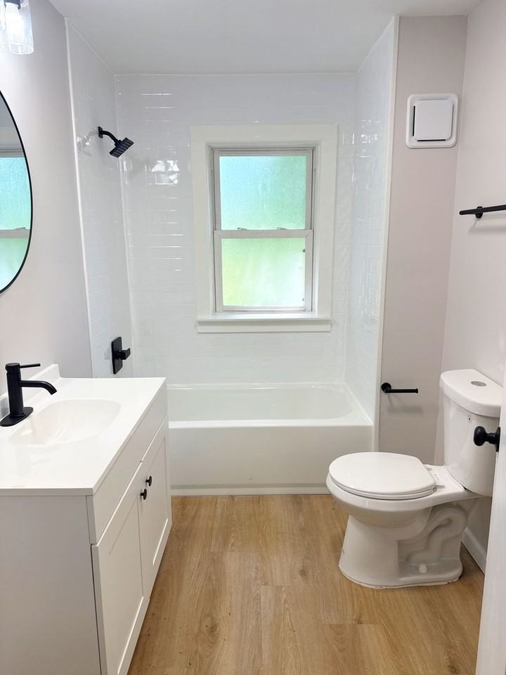 4748 Warnock Ave - Photo 7 of 16