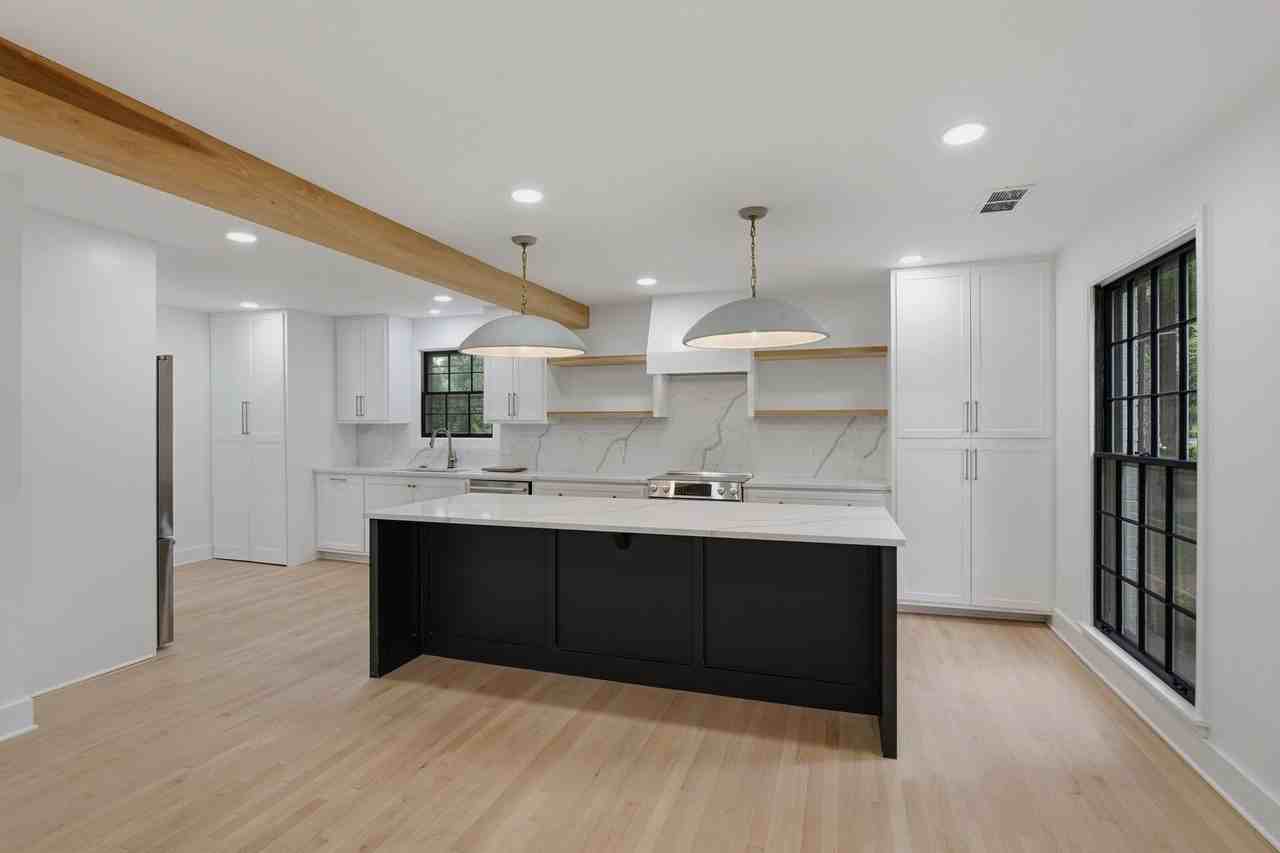 714 Davidson Rd - Photo 7 of 41