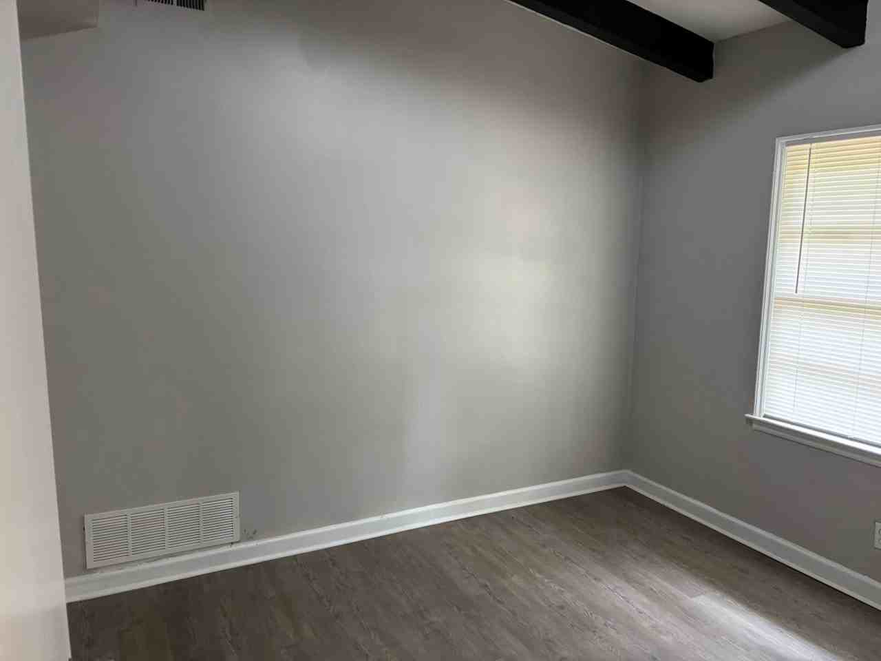 2608 Walker St - Photo 3 of 14