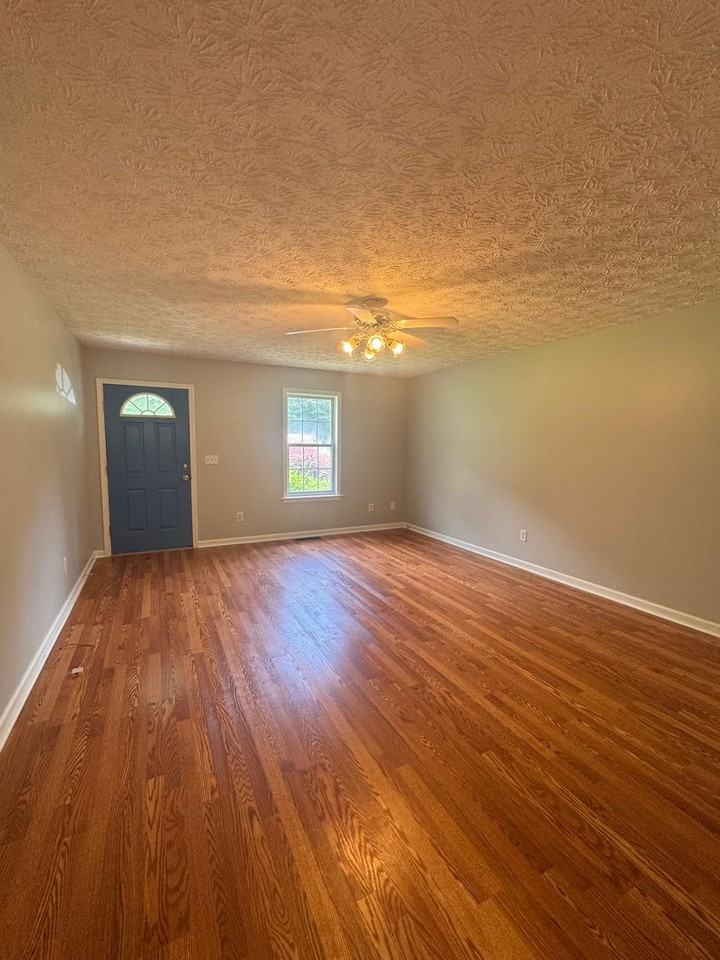 292 New Hope Rd - Photo 6 of 38