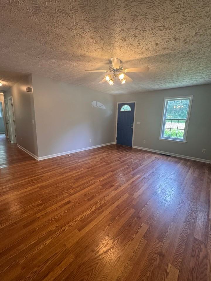 292 New Hope Rd - Photo 7 of 38