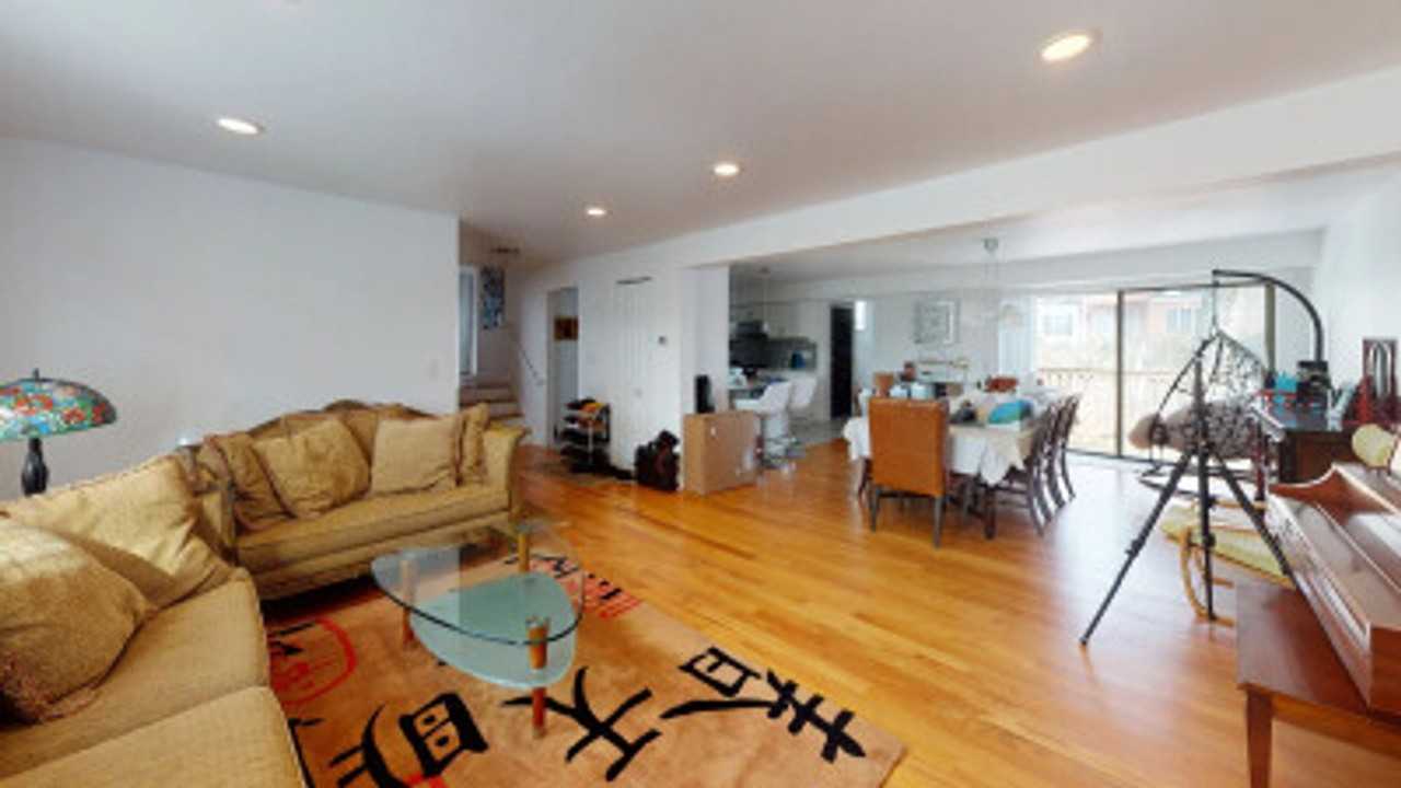 22 Broadlawn Park